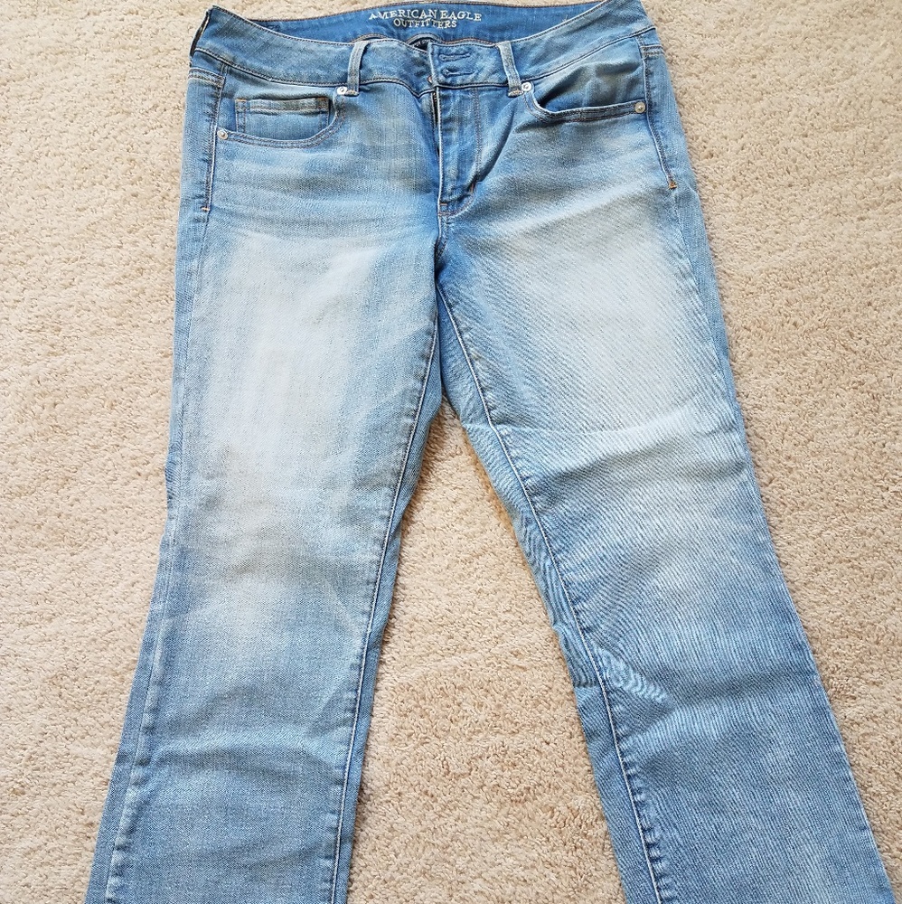 American Eagle cropped jeans